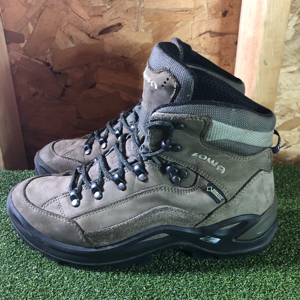 Lowa Renegade GTX Mid Gore-Tex Vibram Hiking Boots Women’s 9 - Picture 1 of 10